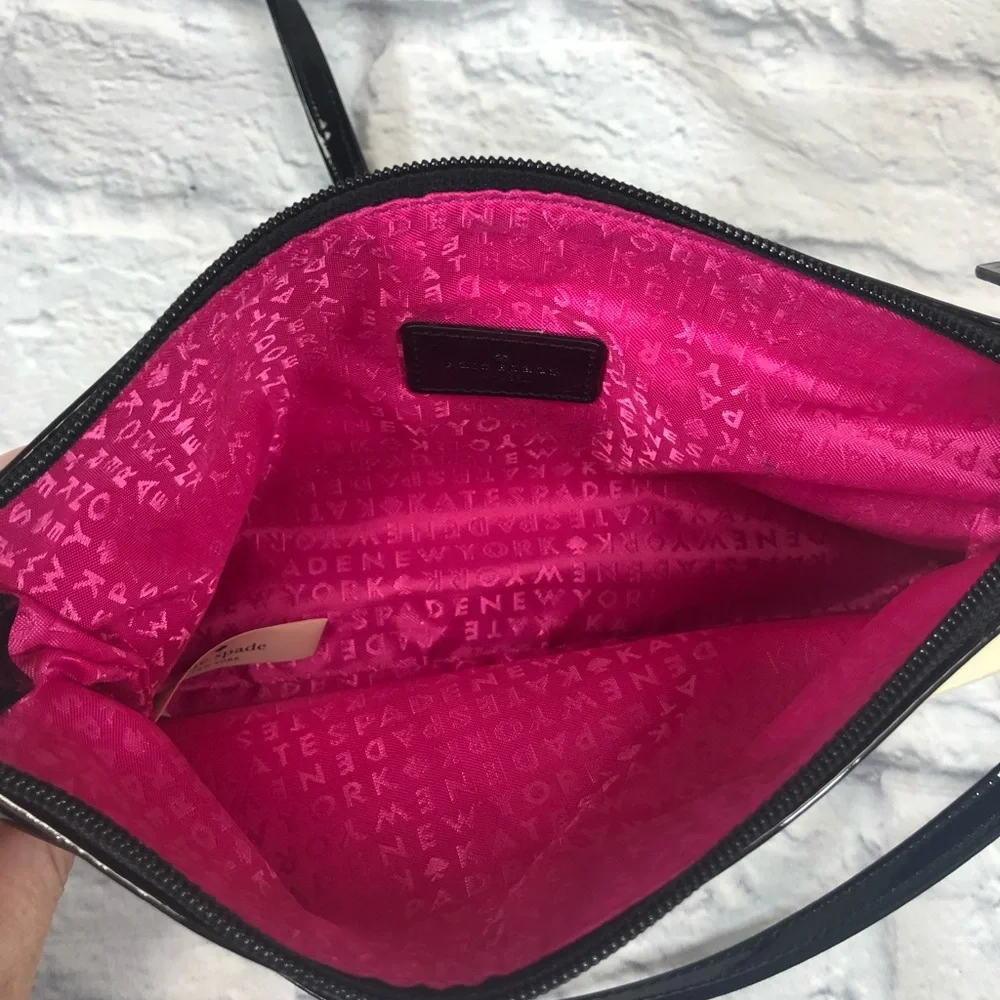 Kate Spade patent leather Striped Crossbody bag purse Pockets strap Logo